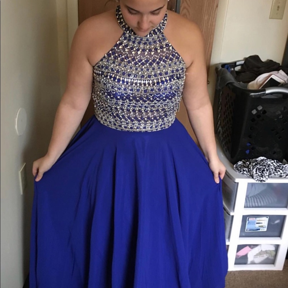 BEAUTIFUL ROYAL BLUE prom dress💙